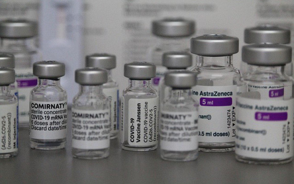 Búzios é o primeiro município na Região dos Lagos a aplicar a quarta dose da vacina contra a Covid-19 em imunossuprimidos Búzios é o primeiro município na Região dos Lagos a aplicar a quarta dose da vacina contra a Covid-19 em imunossuprimidos