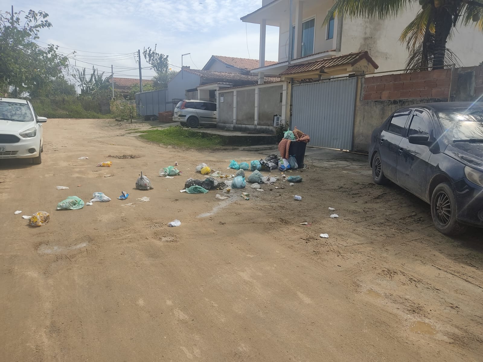 Moradores De Goiatuba Do Bairro Paraty Em Araruama Reclamam De