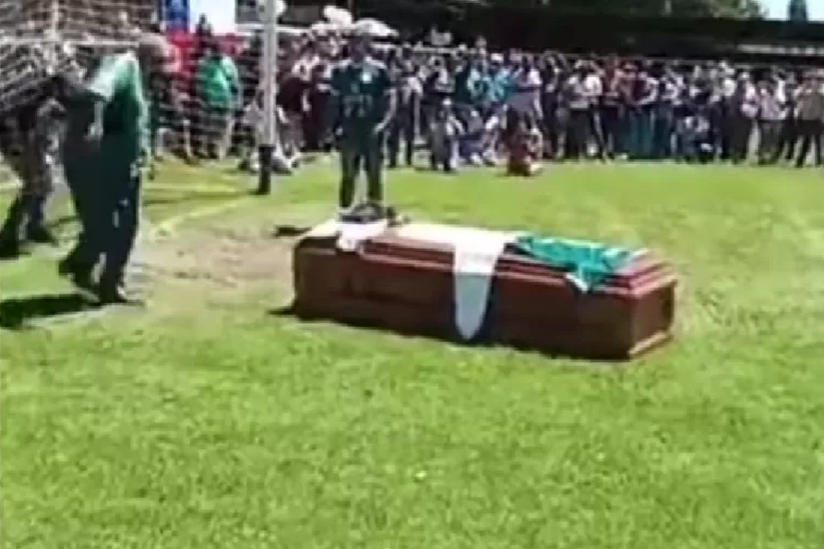 No Chile, atacante faz gol depois de morto durante homenagem | Placar