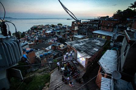 Vidigal transforma becos e ruelas da comunidade em cinema