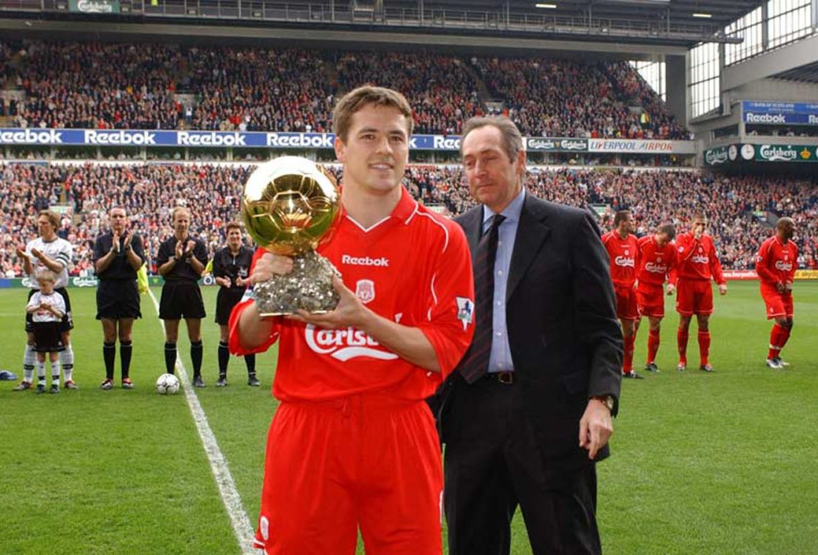Michael Owen, atacante inglês, venceu a Bola de Ouro de 2001, enquanto jogava pelo Liverpool