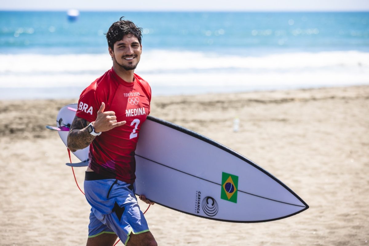 Gabriel Medina deixar o mar após sua apresentação, em Tsurigasaki Surfing Beach -