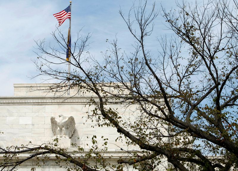 Biden nomeia Raskin, Cook e Jefferson para diretoria do Fed