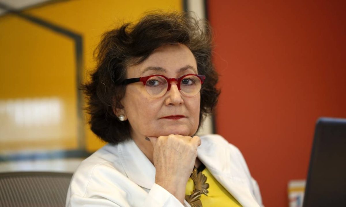 Margareth Dalcomo faz cronologia crítica da pandemia em aula magna na Uerj