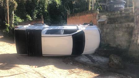 Designer encontrada morta dentro de carro em Vargem Grande foi vítima de assassinato