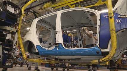 Produção industrial cai 2,4% em janeiro e fica mais distante do patamar pré-pandemia | Economia Produção industrial cai 2,4% em janeiro e fica mais distante do patamar pré-pandemia | Economia