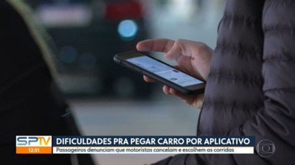 Passageiros relatam dificuldade em conseguir transporte por aplicativo