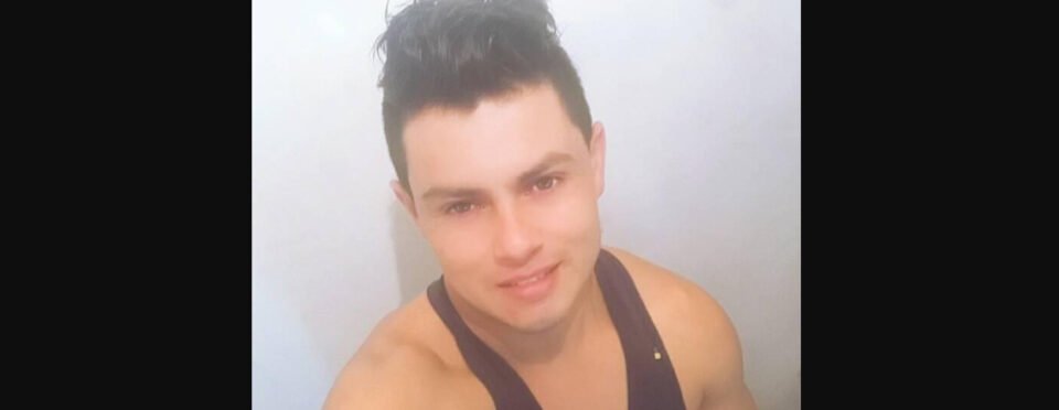 Corpo de homem é encontrado coberto de folhas e com rosto desfigurado em Bocaiúva do Sul Corpo de homem é encontrado coberto de folhas e com rosto desfigurado em Bocaiúva do Sul