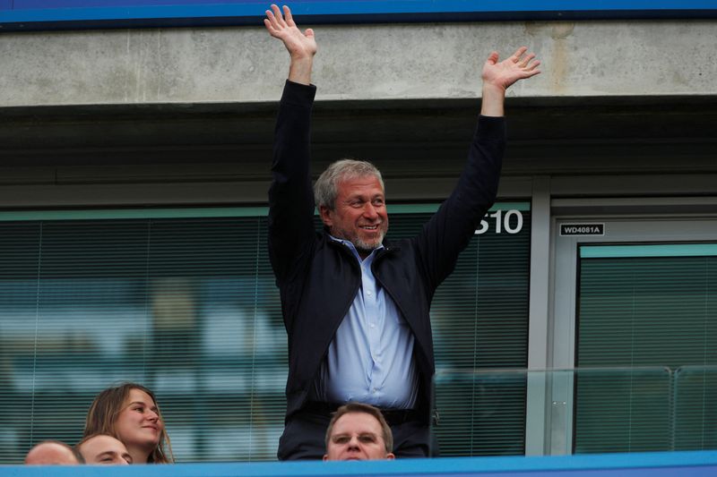 Abramovich diz que decidiu vender o Chelsea Football Club