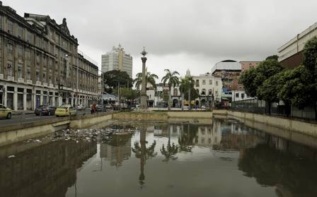No Rio, Cais do Valongo amanhece alagado após novo problema nas bombas de drenagem