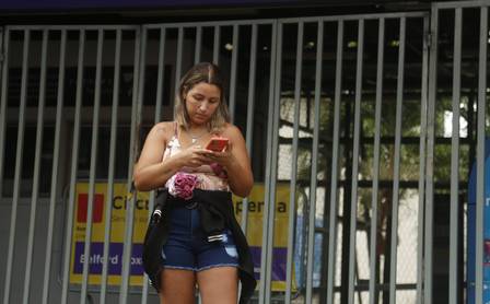 Oito horas depois, trens voltam a circular no Ramal Belford Roxo; Saracuruna também teve estações fechadas nesta quarta-feira