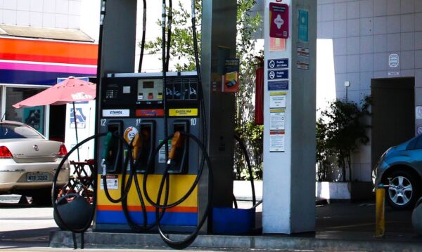 Inflação medida pelo IGP-DI sobe 2,37% em março, informa FGV Inflação medida pelo IGP-DI sobe 2,37% em março, informa FGV