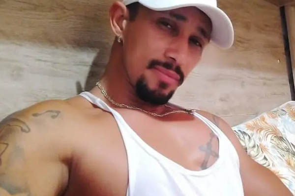 Polícia volta atrás e nega que marido suspeito se apresentou Polícia volta atrás e nega que marido suspeito se apresentou