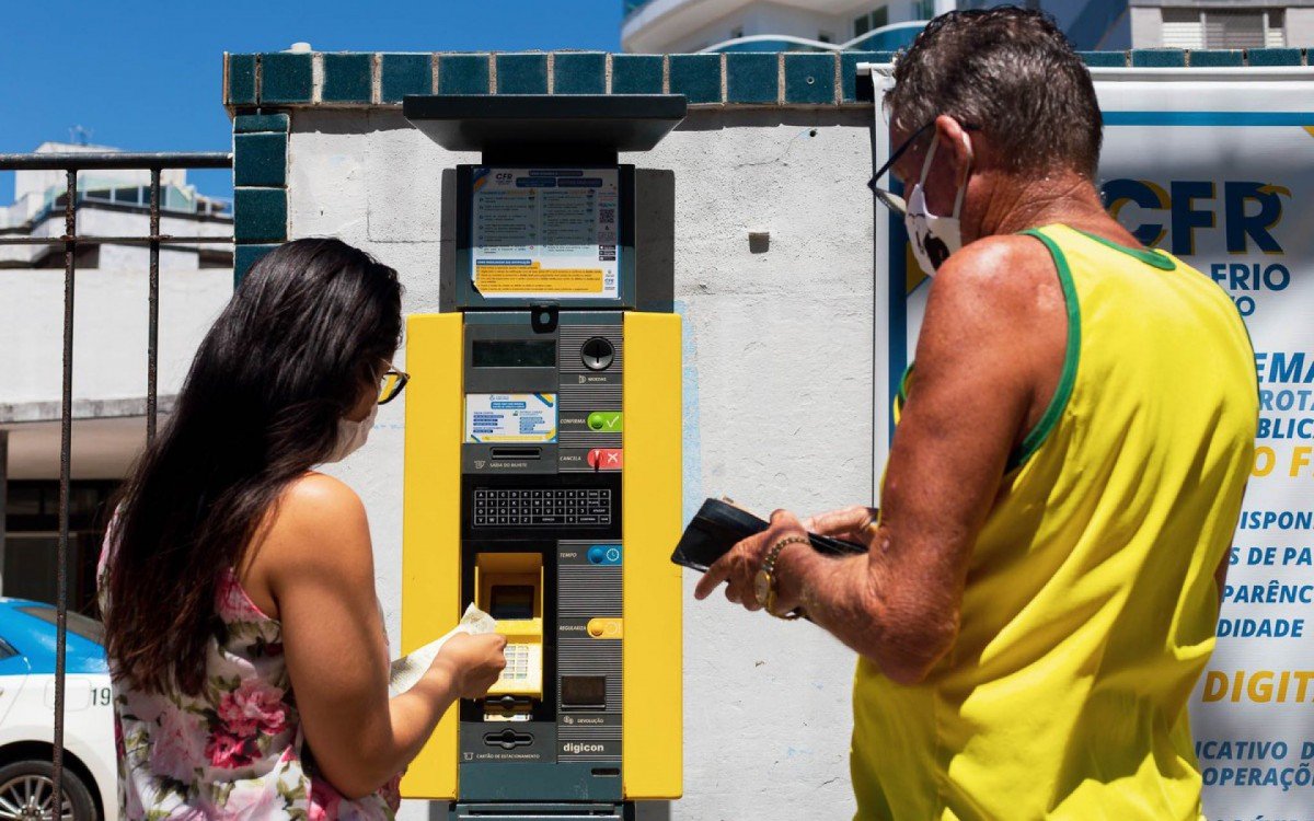 Motoristas com placa de Cabo Frio podem perder gratuidade no estacionamento nas ruas