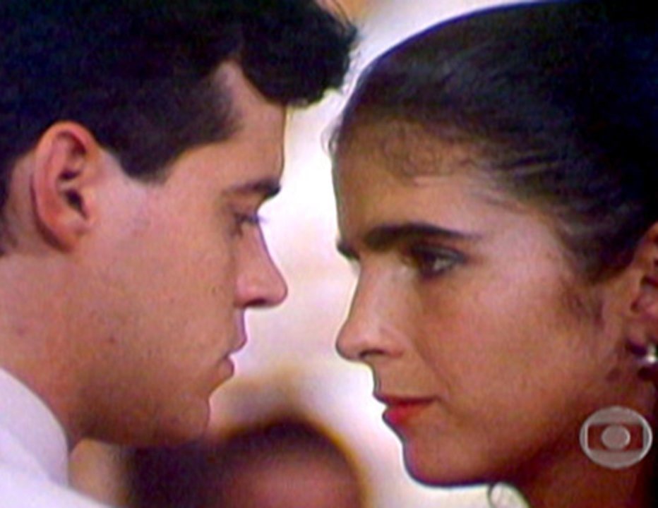 ‘Anos dourados’ estreia no Globoplay: relembre minissérie de 1986 com Malu Mader e Felipe Camargo | TV e Séries ‘Anos dourados’ estreia no Globoplay: relembre minissérie de 1986 com Malu Mader e Felipe Camargo | TV e Séries