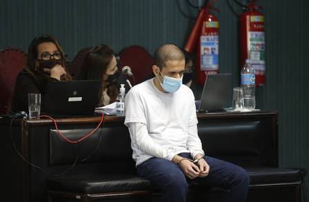 Matheus dos Santos da Silva durante audiência: ele é réu no processo da morte de Vitorya Melissa Mota