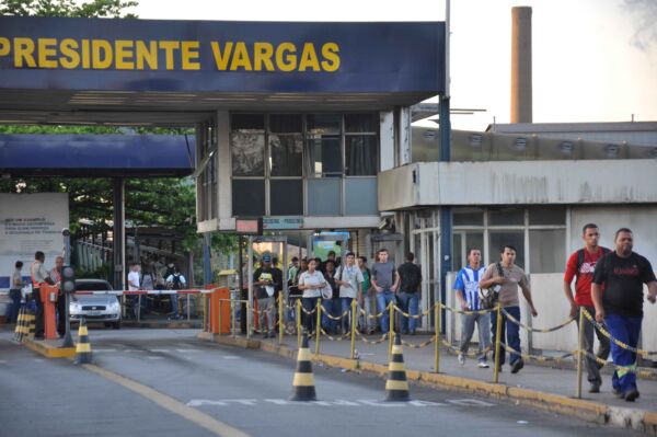 Metalúrgicos rejeitam proposta apresentada como ‘final’ pela CSN