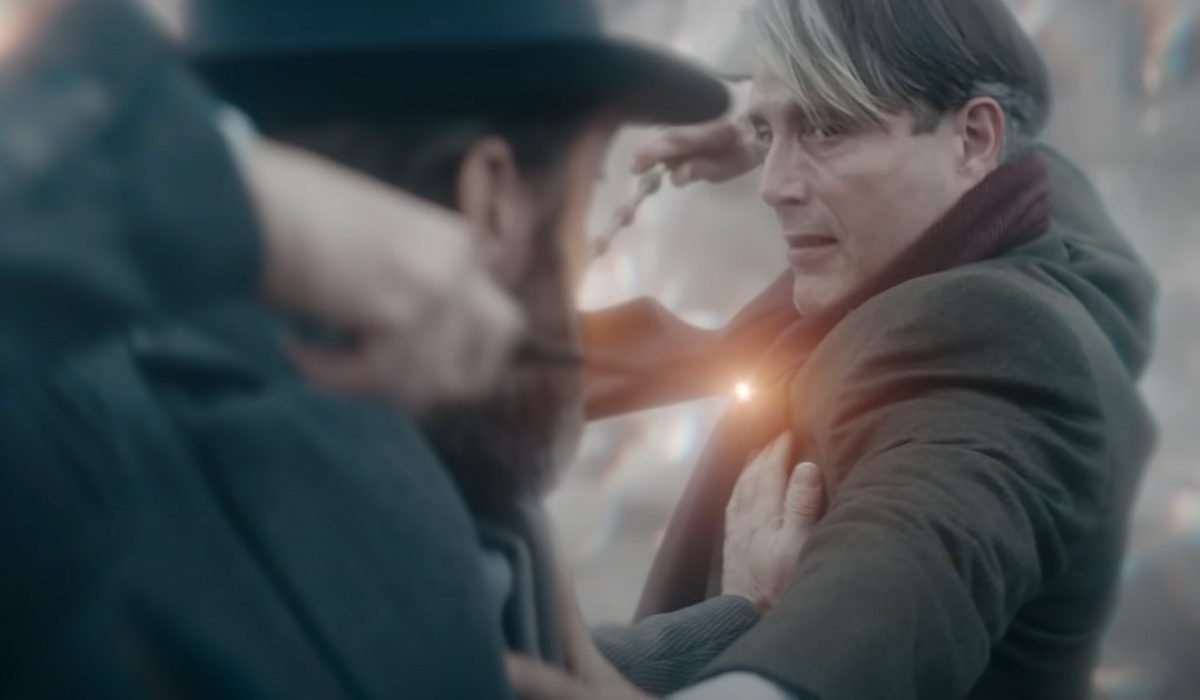 Dumbledore vs Grindelwald em Animais Fantásticos: Os Segredos de Dumbledore