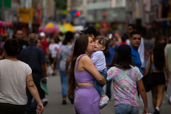 1ª edição da ‘Rua de Compras’ 2022 aquece comércio e leva lazer, cultura e serviços à VR 1ª edição da ‘Rua de Compras’ 2022 aquece comércio e leva lazer, cultura e serviços à VR