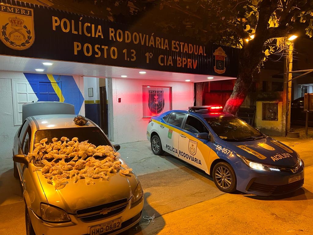 BRPv apreende farta quantidade de drogas que seguiam para a Região dos Lagos BRPv apreende farta quantidade de drogas que seguiam para a Região dos Lagos