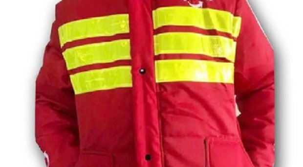 Homem que vestia roupas falsas de aplicativo de delivery Homem que vestia roupas falsas de aplicativo de delivery