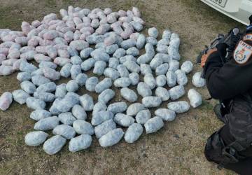 Cabo Frio: dupla é presa com mais de 14 mil cápsulas de cocaína
