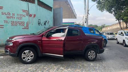 O carro do policial civil Jorge Luiz do Nascimento, morto em tentativa de assalto
