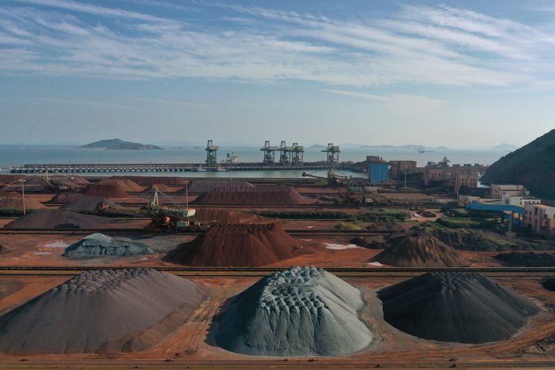 Minério de ferro cai com lucros fracos do aço e novos lockdowns na China