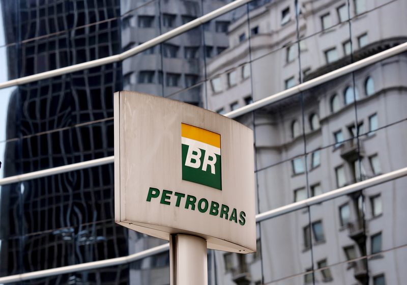 Petrobras reinicia processos de venda das refinarias Rnest, Repar e Refap