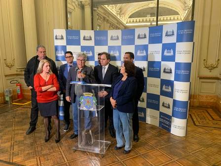 Vereadores que integram Comissão de Ética da Câmara participaram de coletiva na tarde de hoje