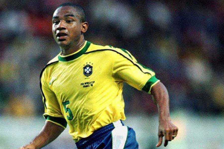Cesar Sampaio Atual auxiliar, Sampaio foi protagonista na Copa de 1998 -