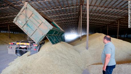US launches initiative to support Ukrainian farmers hit by Russia&#39;s war