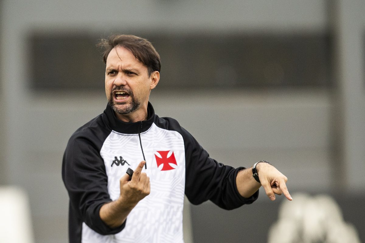 Vasco anuncia a demissão do técnico Maurício Souza | Placar