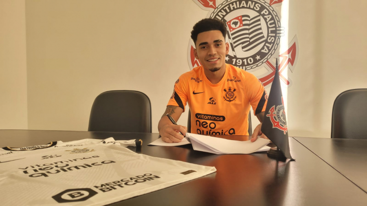 Du Queiroz renovou contrato com o Corinthians até o fim de 2025