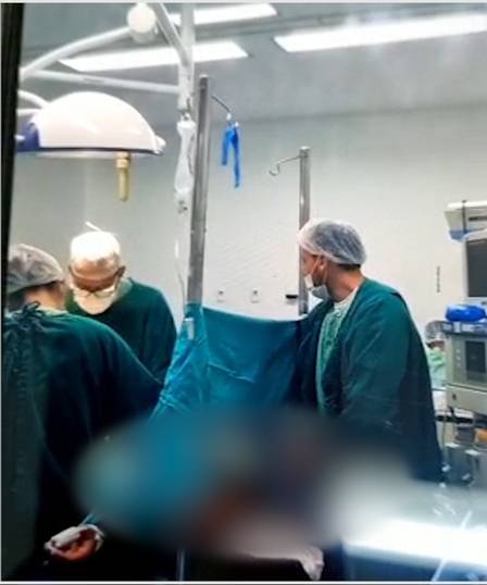 ‘A vítima está muito indignada, revoltada e chateada’, diz delegada após conversar com mulher abusada por médico