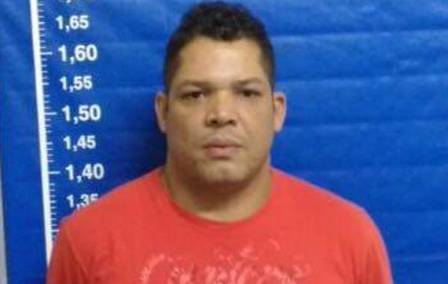 Erivaldo Juvino Silva, conhecido como Nem da Malvina, quando foi preso em 2016