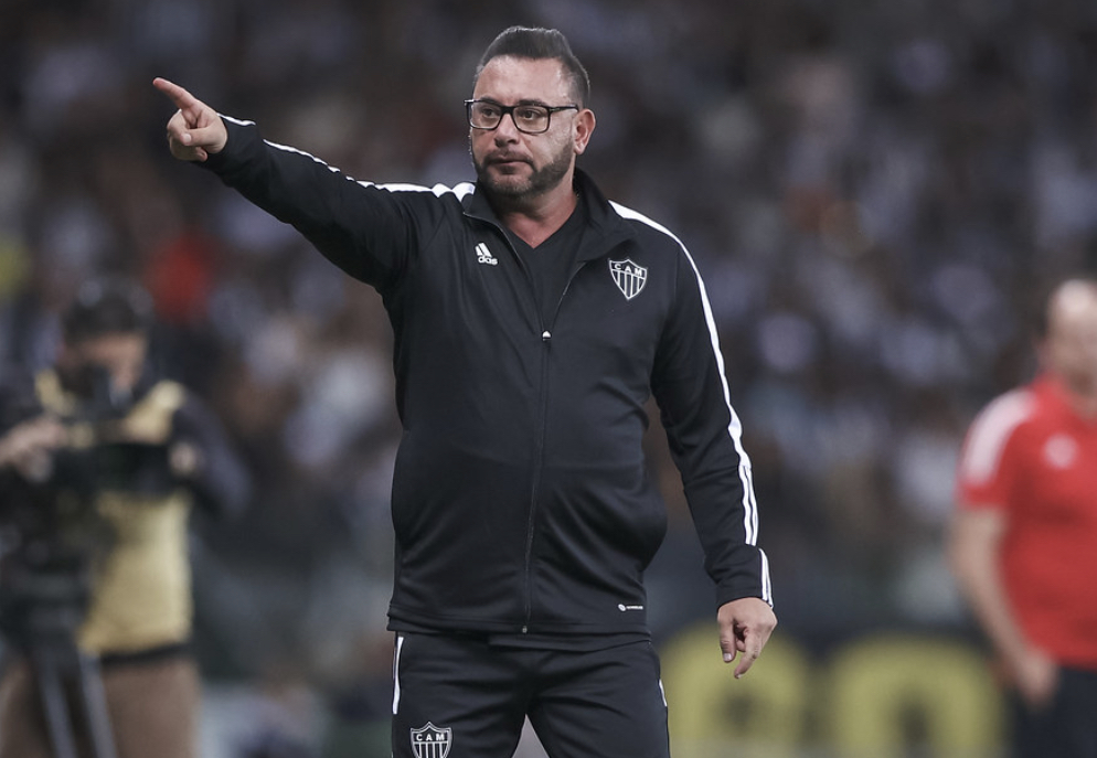 Turco elogia Flamengo e vê vitória injusta do Palmeiras sobre o Galo | Placar