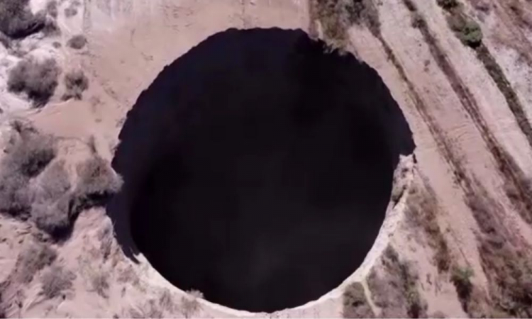 buraco no atacama