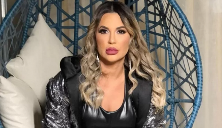 Deolane Bezerra