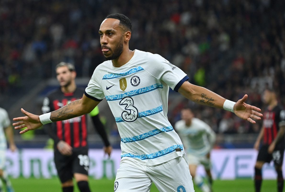 FBL-EUR-C1-AC MILAN-CHELSEA Aubameyang marcou um dos gols do Chelsea no San Siro -