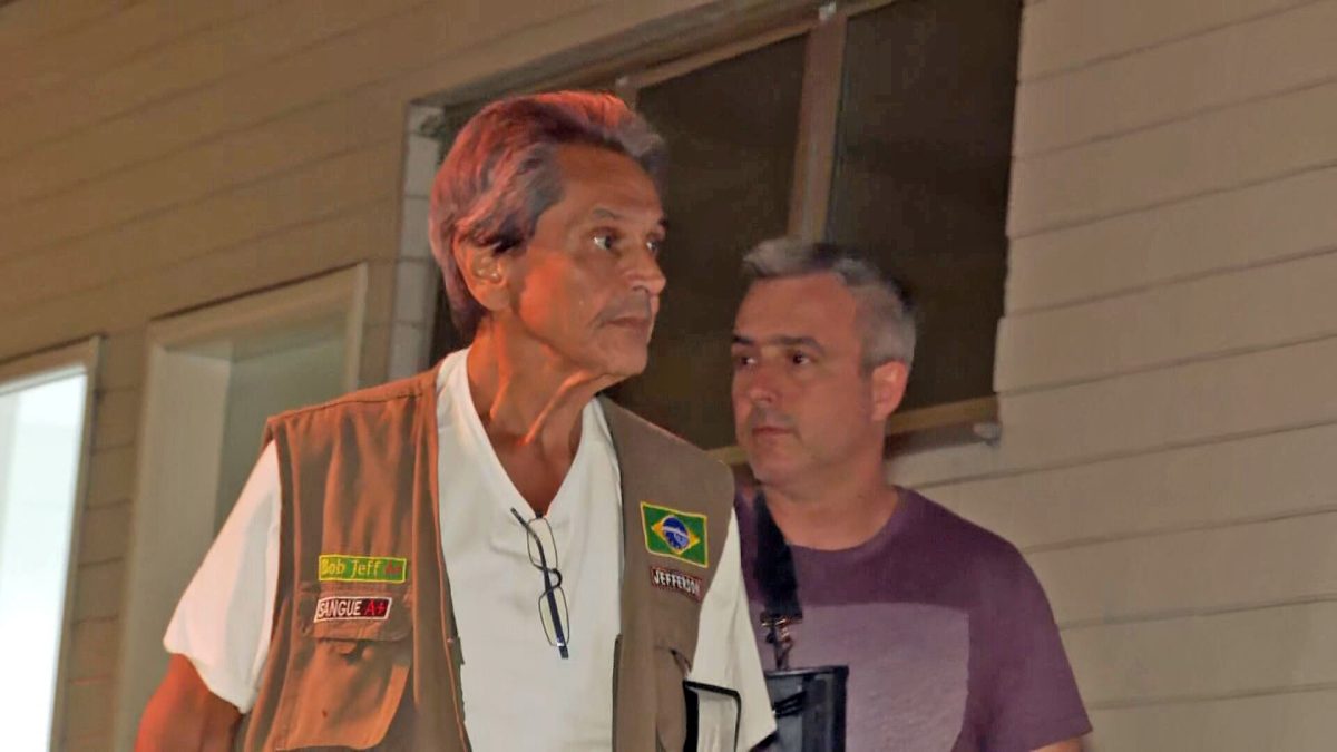 Em depoimento, Roberto Jefferson diz ter dado 50 tiros contra a PF