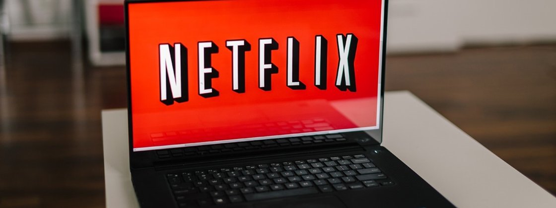 Por que a Netflix foi forçada a ter anúncios que, segundo seu CEO, ninguém quer ver?