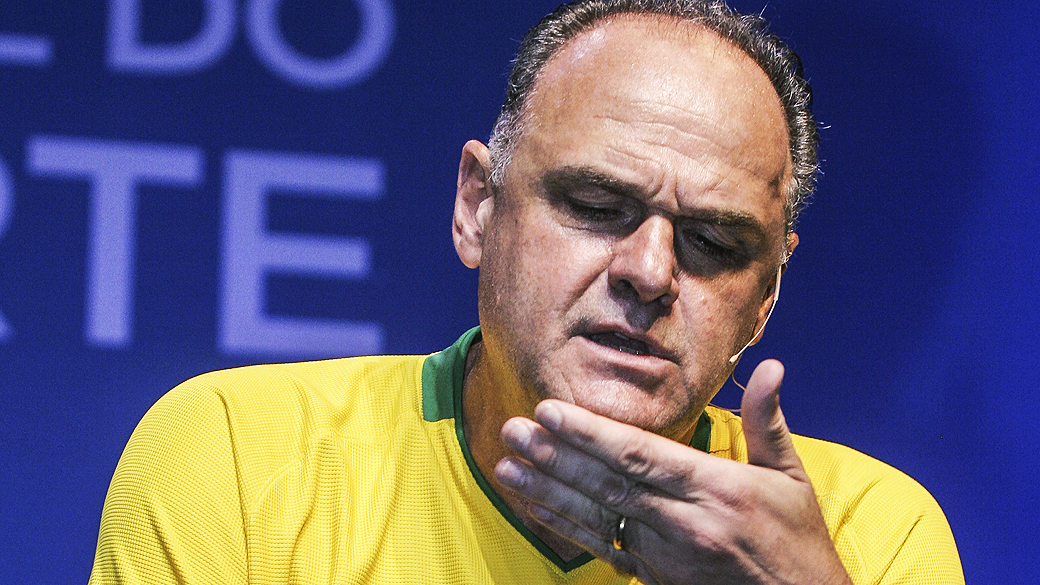 Oscar Schmidt volta atrás sobre quimioterapia para curar câncer cerebral Oscar Schmidt volta atrás sobre quimioterapia para curar câncer cerebral