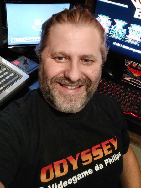 Ricardo Sacra, colecionador e fã do videogame Magnavox Odyssey - Arquivo pessoal - Arquivo pessoal