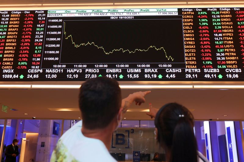 Ibovespa fecha com variação discreta após euforia com eleição; BB e Petrobras recuam
