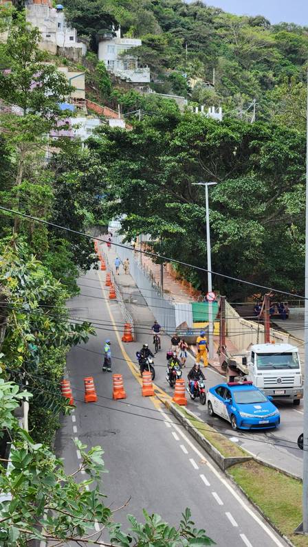 Avenida Niemeyer é interditada