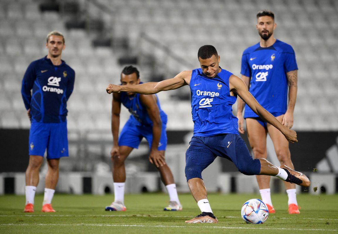 FBL-WC-2022-FRA-TRAINING Mbappé, Giroud e Griezmann são as esperança de gols da França