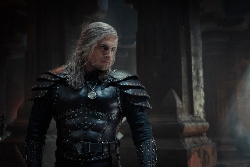 “The Witcher”: sai Henry Cavill, entra Liam Hemsworth