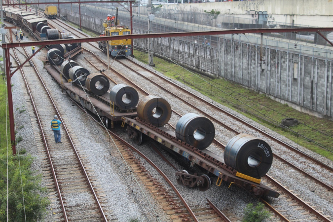Descarrilamento de trem em São Paulo paralisou trechos das Linhas 11 e 12 da CPTM