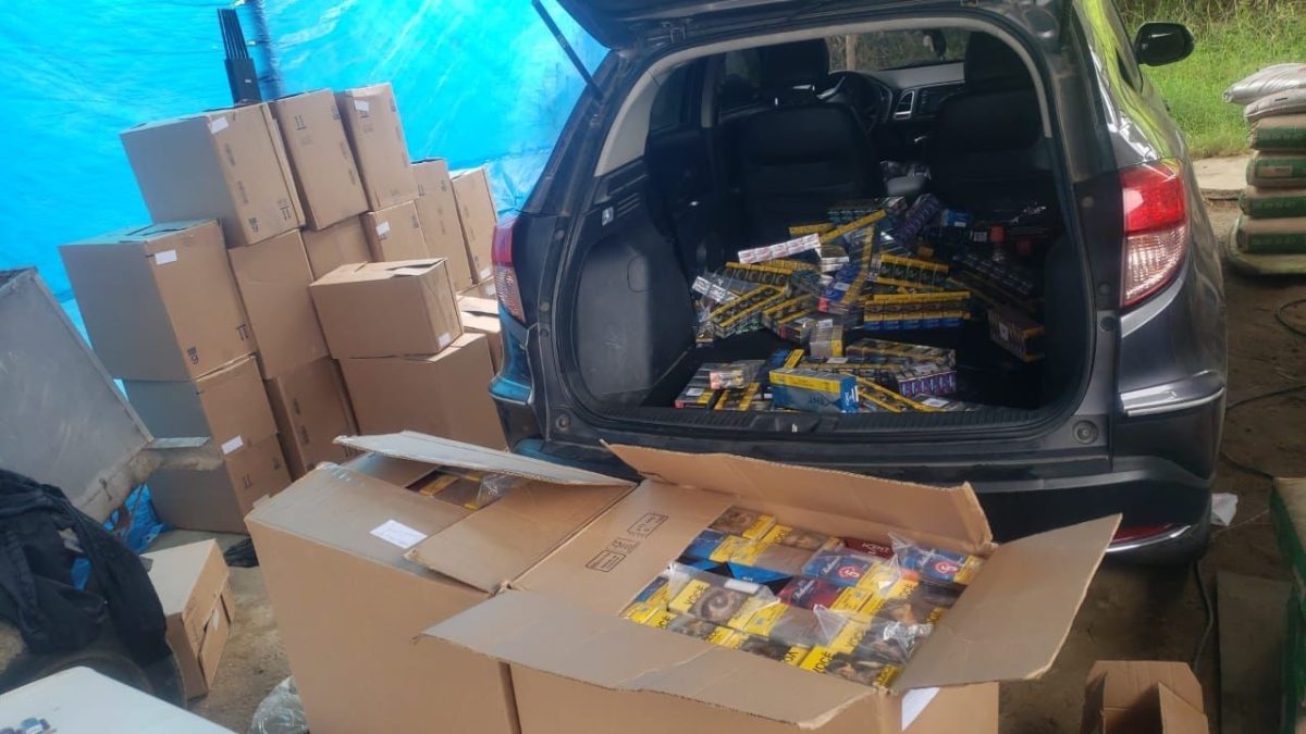 PM recupera carga de cigarros roubada em São Pedro da Aldeia